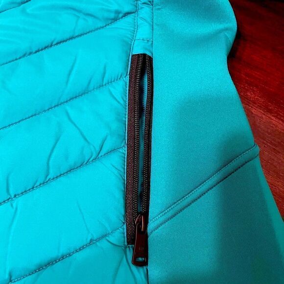 Bernardo quilted lightweight puffer jacket size L - Picture 7 of 9